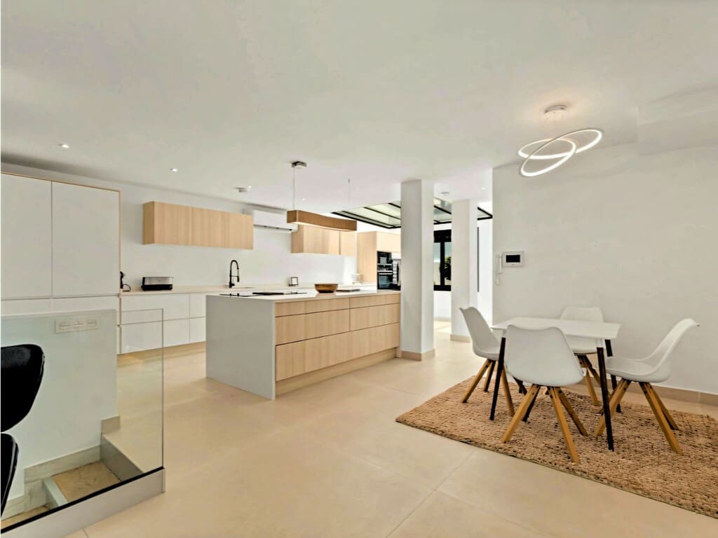 4 bedroom Villa for sale in Nueva Andalucia with pool garage - € 2,990,000 (Ref: 9980212)