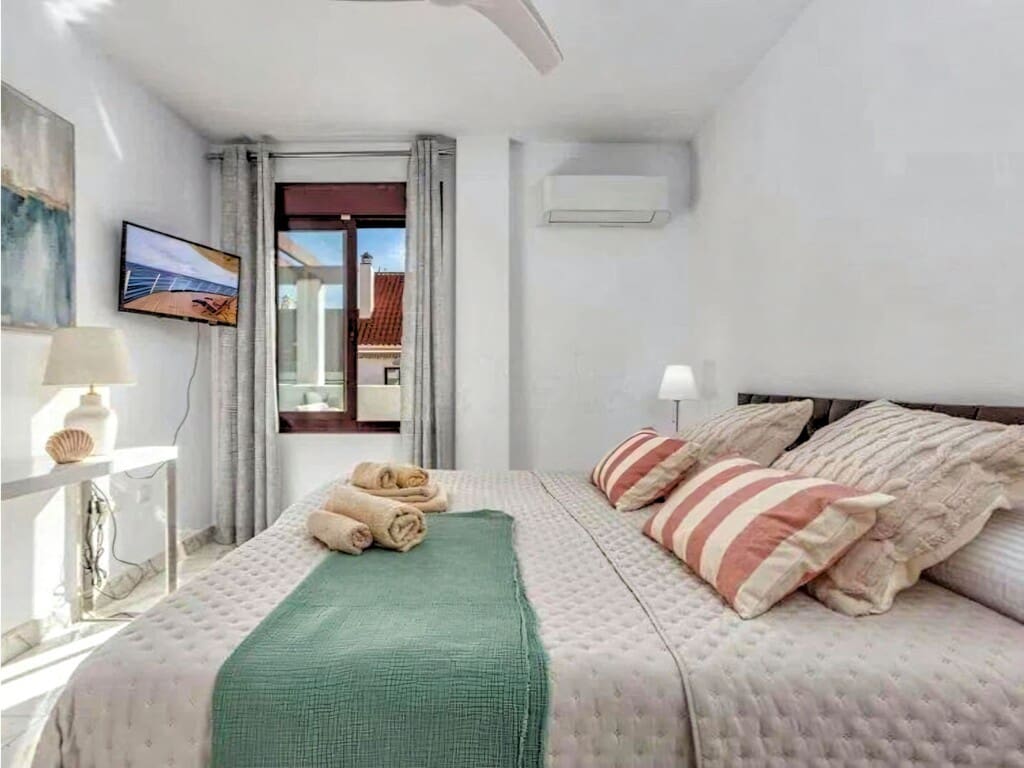 3 soverom Leilighet til salgs i Nueva Andalucia med svømmebasseng garasje - € 549 000 (Ref: 9981843)