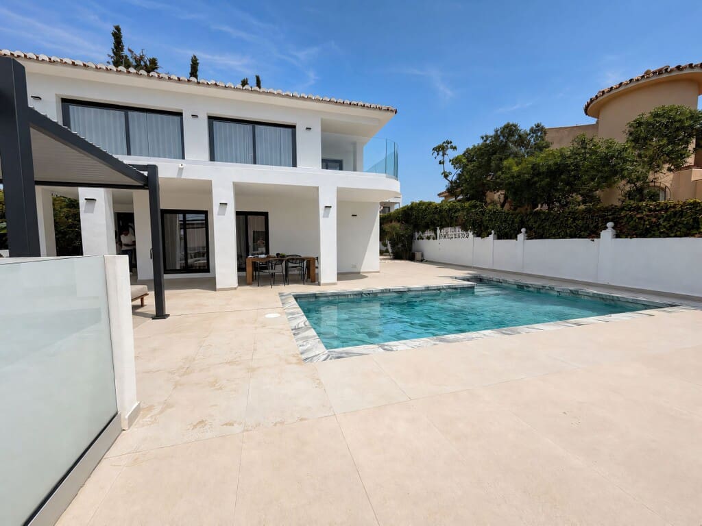 3 bedroom Villa for sale in Campo Mijas with pool garage - € 1,149,000 (Ref: 9981844)