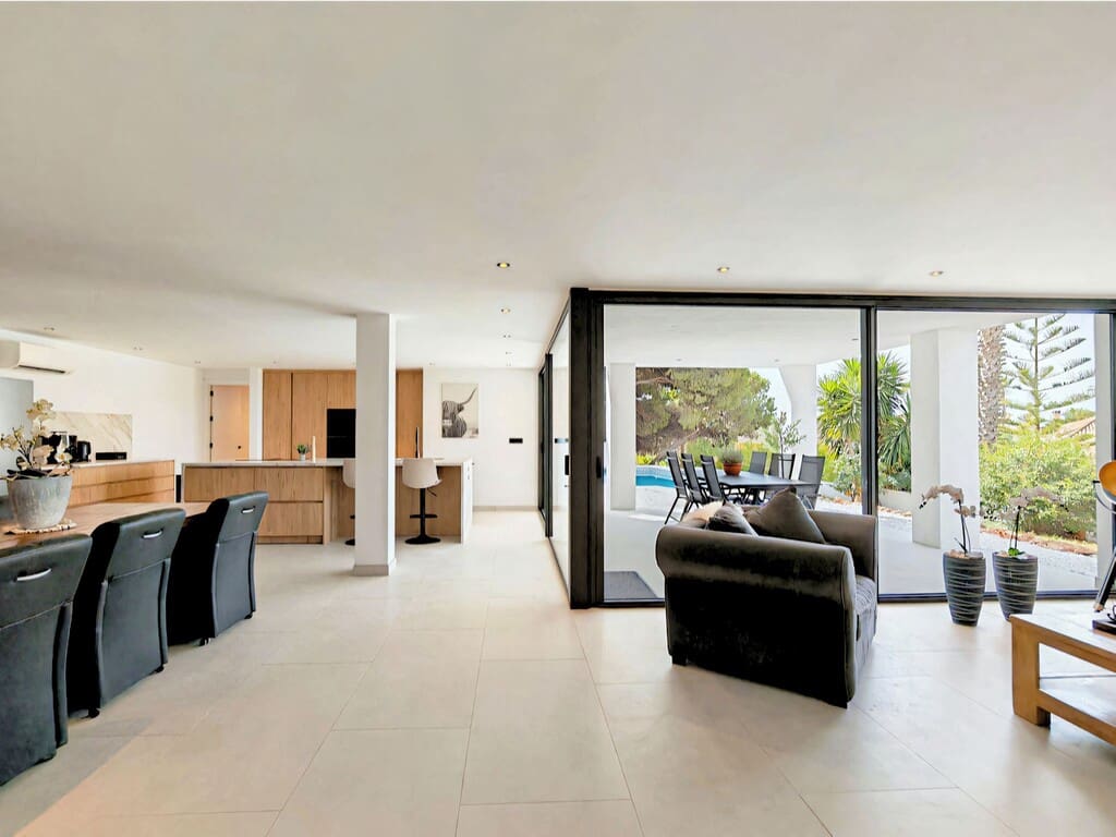 4 soverom Villa til salgs i Elviria med svømmebasseng garasje - € 2 450 000 (Ref: 9981845)