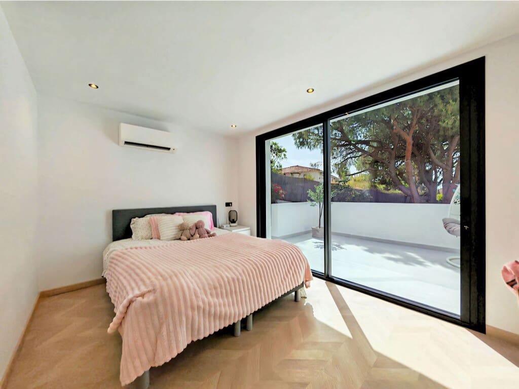 4 soverom Villa til salgs i Elviria med svømmebasseng garasje - € 2 450 000 (Ref: 9981845)