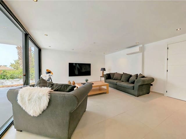 4 soverom Villa til salgs i Elviria, Marbella med svømmebasseng garasje - € 2 450 000 (Ref: 9981845)