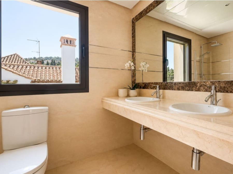 3 soverom Villa til salgs i Estepona med garasje - € 849 750 (Ref: 9984474)