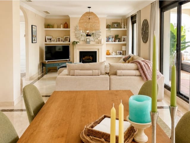3 soverom Villa til salgs i Estepona Golf, Estepona med garasje - € 849 750 (Ref: 9984474)