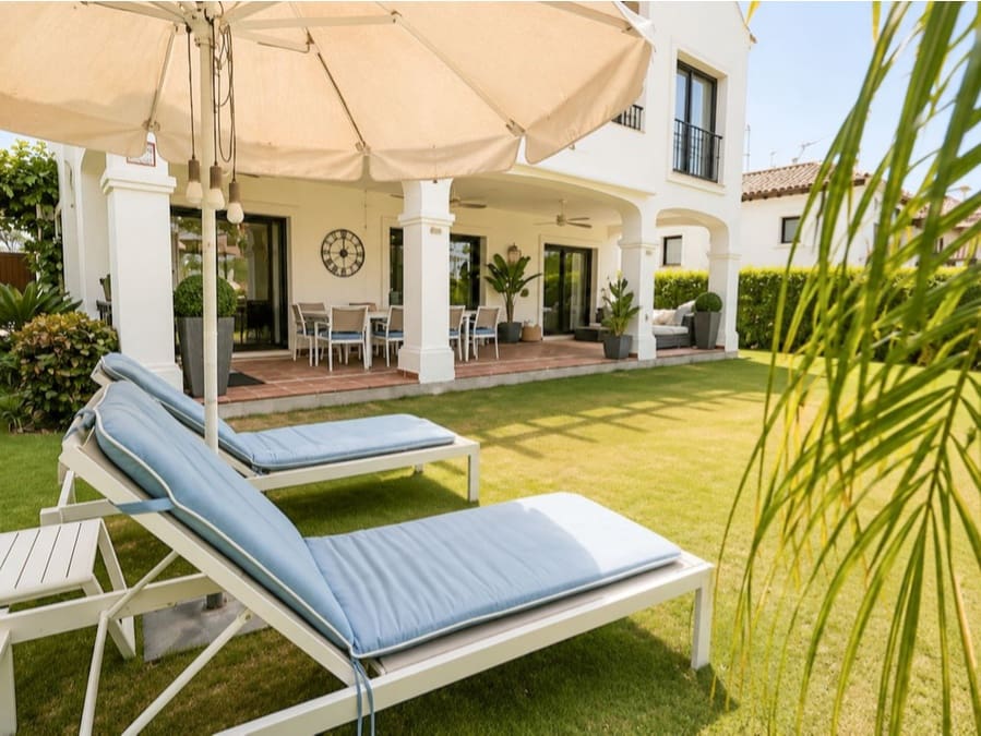 3 soverom Villa til salgs i Estepona med garasje - € 849 750 (Ref: 9984474)