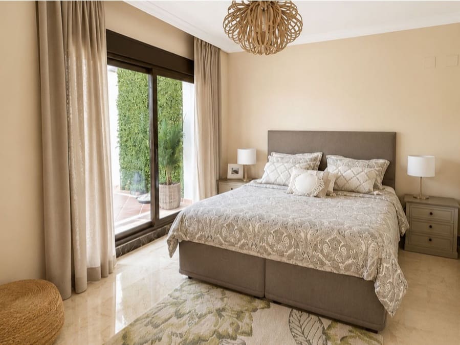 3 soverom Villa til salgs i Estepona med garasje - € 849 750 (Ref: 9984474)