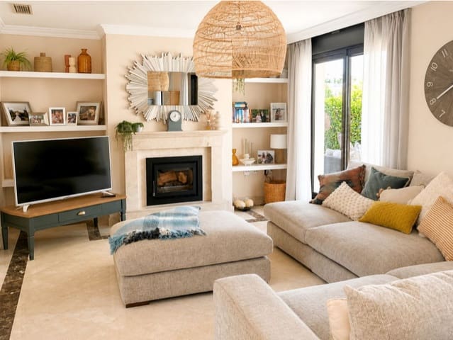 3 soverom Villa til salgs i Estepona Golf, Estepona med garasje - € 849 750 (Ref: 9984474)
