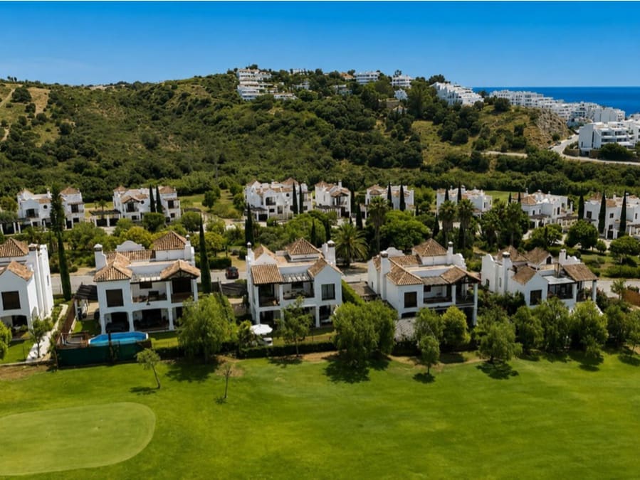 3 soverom Villa til salgs i Estepona med garasje - € 849 750 (Ref: 9984474)