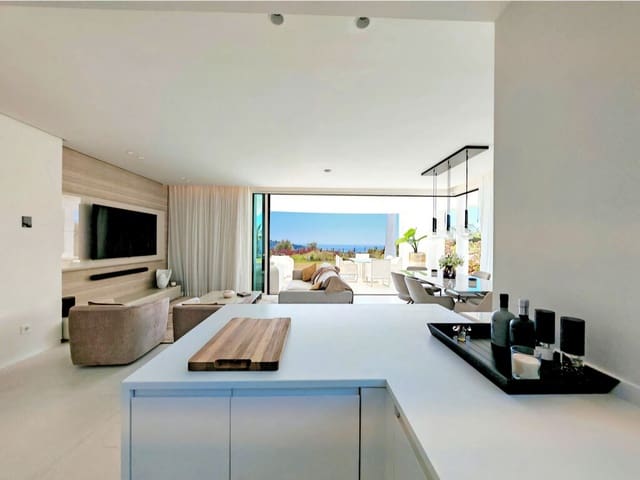 Apartamento de 3 habitaciones en Ojen en venta con piscina - 1.345.000 € (Ref: 9984475)