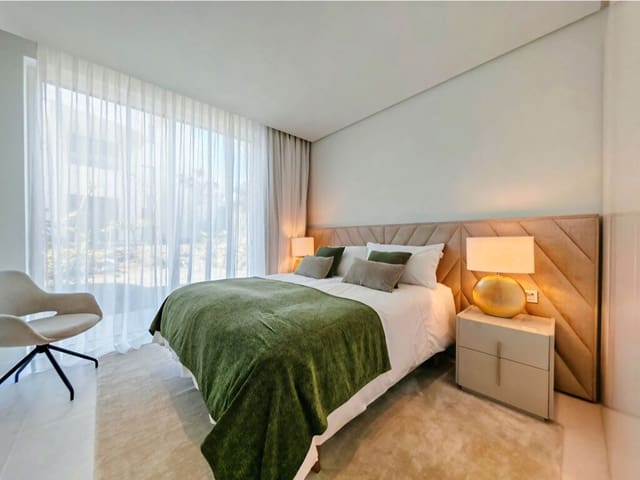 Apartamento de 3 habitaciones en Ojen en venta con piscina - 1.345.000 € (Ref: 9984475)