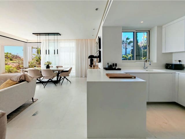 Apartamento de 3 habitaciones en Ojen en venta con piscina - 1.345.000 € (Ref: 9984475)