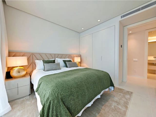 Apartamento de 3 habitaciones en Ojen en venta con piscina - 1.345.000 € (Ref: 9984475)