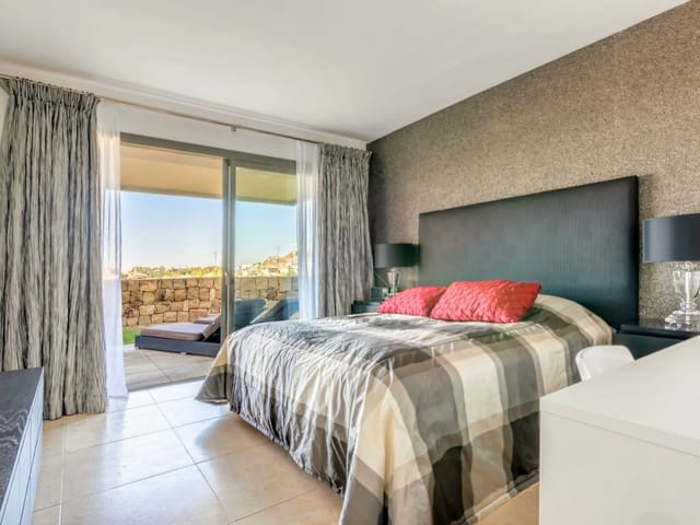 2 soverom Leilighet til salgs i Los Flamingos, Benahavís med svømmebasseng garasje - € 675 000 (Ref: 9984476)