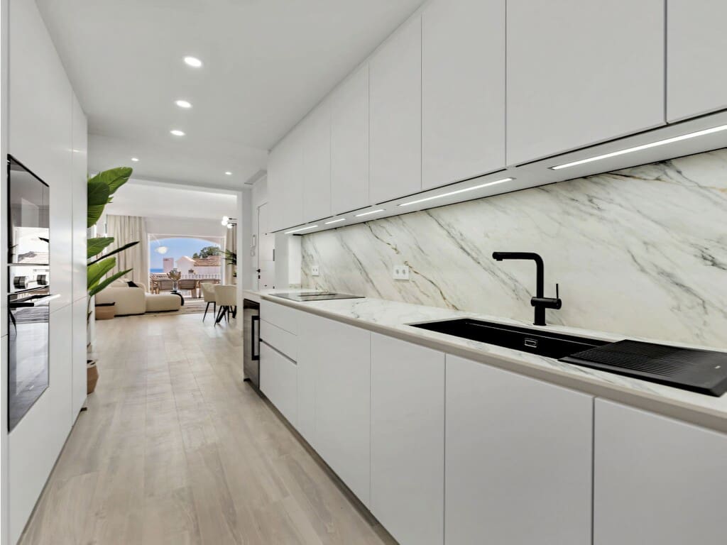 3 soverom Leilighet til salgs i La Quinta med svømmebasseng garasje - € 765 000 (Ref: 9990289)
