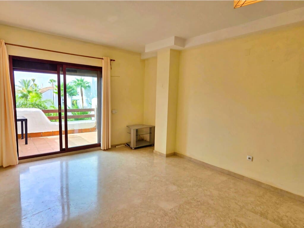 2 Zimmer Apartment zu verkaufen in Costalita mit Pool Garage - 480.000 € (Ref: 9990290)