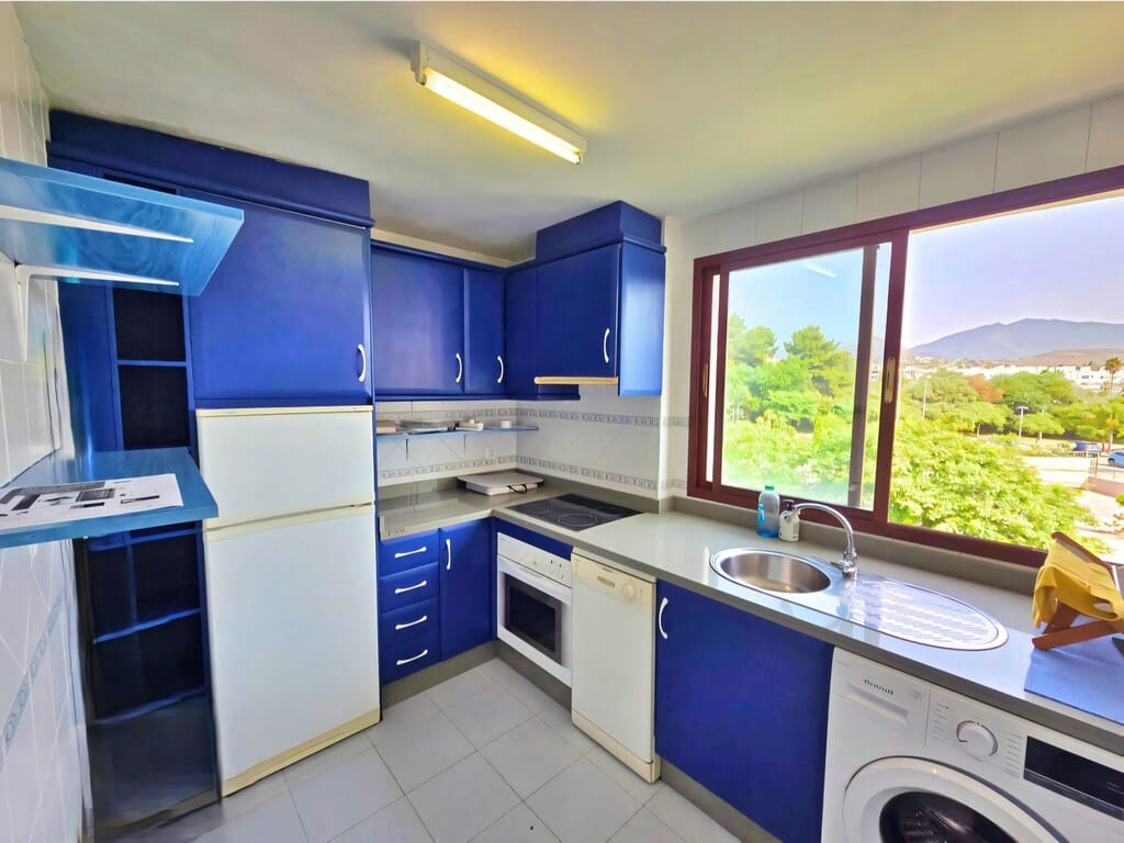 2 Zimmer Apartment zu verkaufen in Costalita mit Pool Garage - 480.000 € (Ref: 9990290)