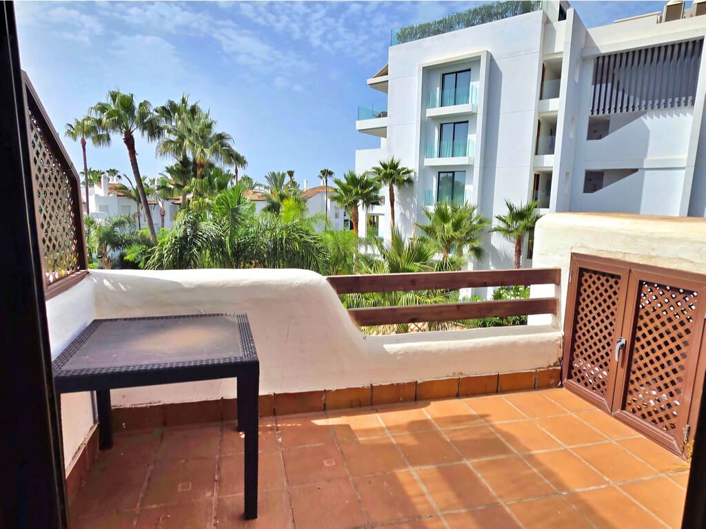 2 Zimmer Apartment zu verkaufen in Costalita mit Pool Garage - 480.000 € (Ref: 9990290)