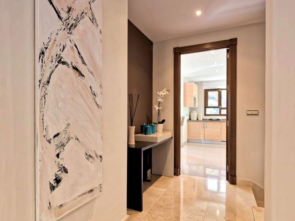 5 sovrum Villa till salu i Benahavis med pool garage - 2 295 000 € (Ref: 9990291)