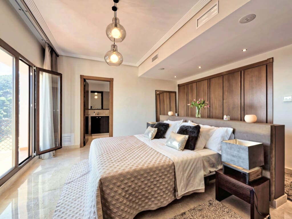 5 sovrum Villa till salu i Benahavis med pool garage - 2 295 000 € (Ref: 9990291)