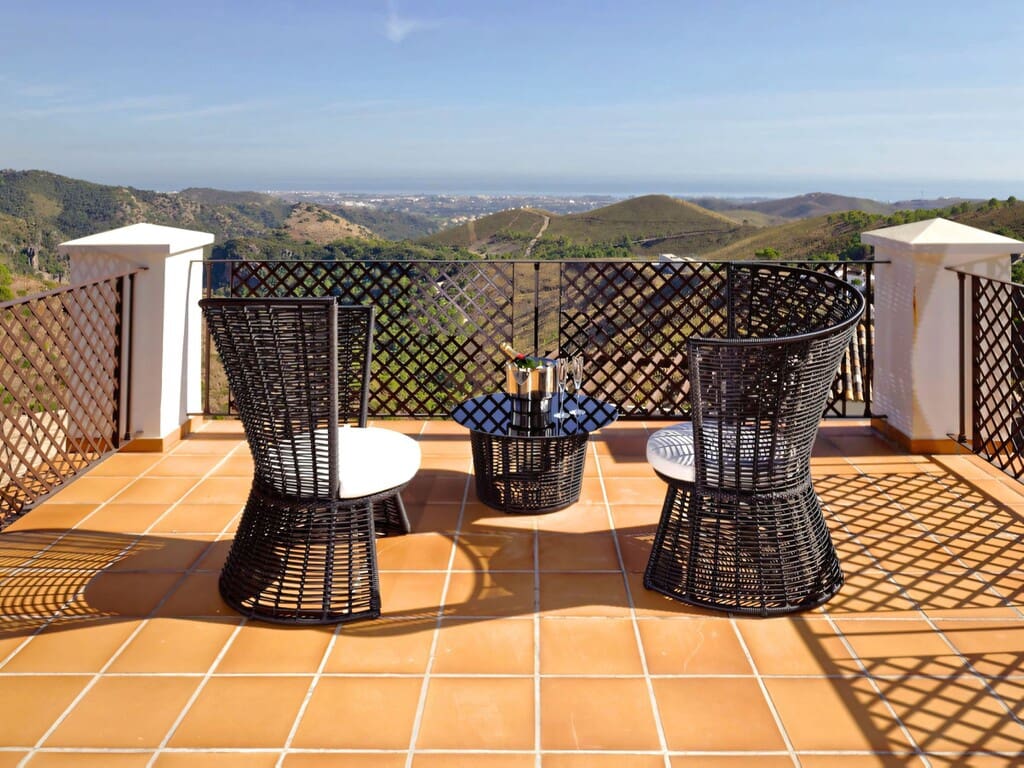 5 sovrum Villa till salu i Benahavis med pool garage - 2 295 000 € (Ref: 9990291)