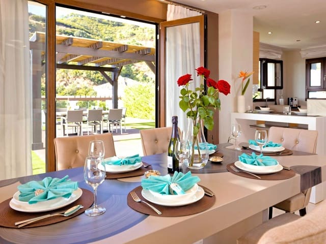 5 sovrum Villa till salu i Benahavís med pool garage - 2 295 000 € (Ref: 9990291)