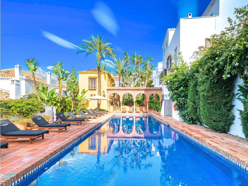 3 quarto Casa em Banda para venda em Golden Mile com piscina - 1 195 000 € (Ref: 9993870)