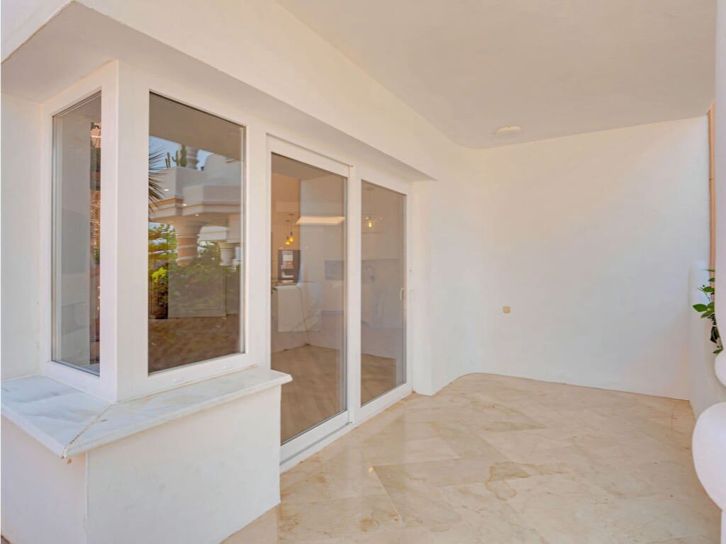 Apartamento de 3 habitaciones en Mijas Golf en venta con piscina - 435.000 € (Ref: 9995555)