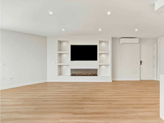 Apartamento de 3 habitaciones en Mijas Golf, Mijas en venta con piscina - 435.000 € (Ref: 9995555)