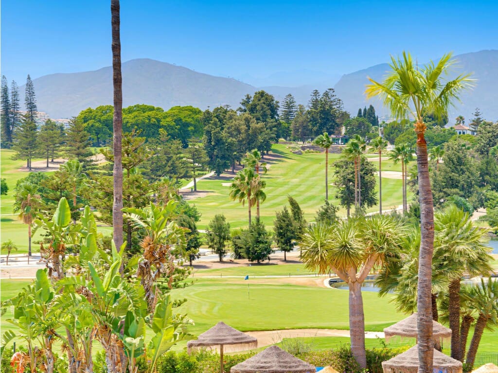 Apartamento de 3 habitaciones en Mijas Golf en venta con piscina - 435.000 € (Ref: 9995555)