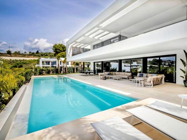 6 soverom Villa til salgs i Nueva Andalucia, Marbella med svømmebasseng garasje - € 3 395 000 (Ref: 9996695)