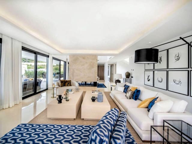 6 soverom Villa til salgs i Nueva Andalucia, Marbella med svømmebasseng garasje - € 3 395 000 (Ref: 9996695)