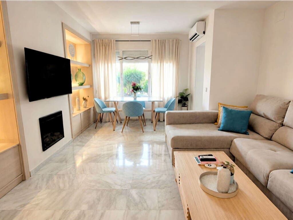 2 bedroom Apartment for sale in Estepona with pool garage - € 342,000 (Ref: 9996696)