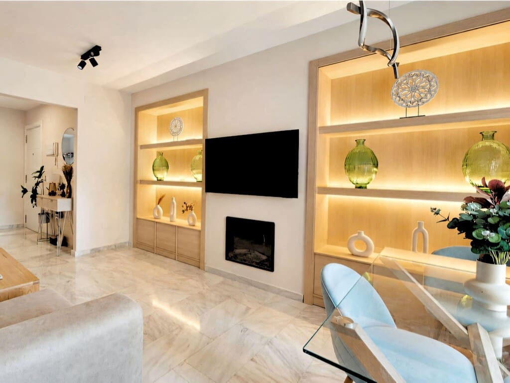 2 bedroom Apartment for sale in Estepona with pool garage - € 342,000 (Ref: 9996696)