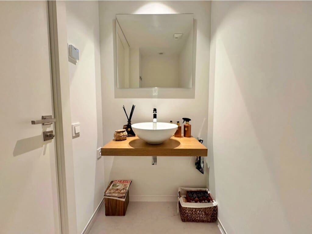 3 slaapkamer Appartement te koop in Ojen met zwembad garage - € 1.385.000 (Ref: 9998140)