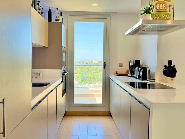 3 bedroom Penthouse for sale in Los Arqueros, Benahavís with pool garage - € 990,000 (Ref: 9998141)