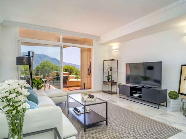 2 soveværelse Lejlighed til salg i Nueva Andalucia, Marbella med swimmingpool garage - € 595.000 (Ref: 9998142)