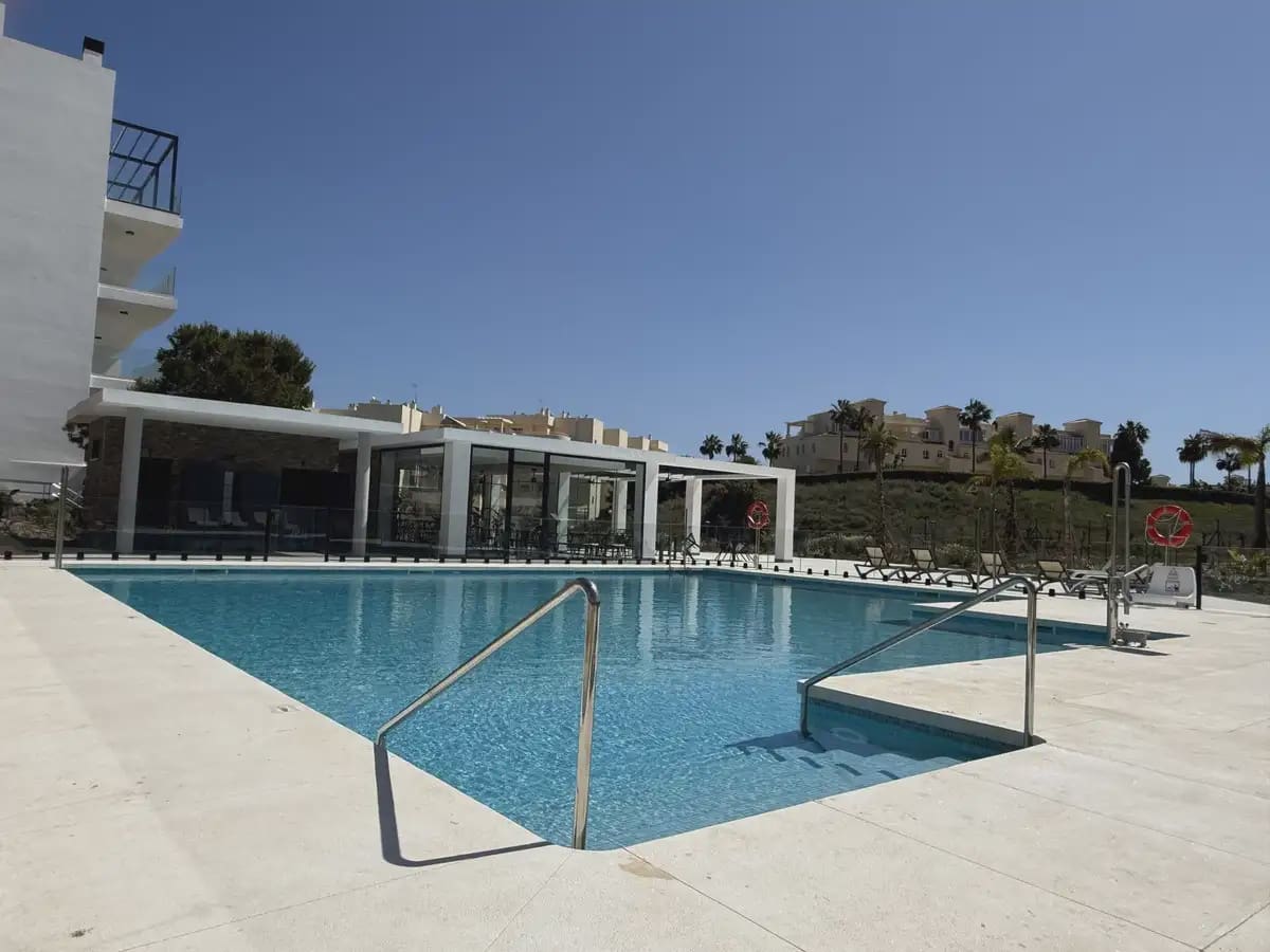 Apartamento Playa de 2 habitaciones en Mijas en venta con piscina garaje - 439.000 € (Ref: 10019892)