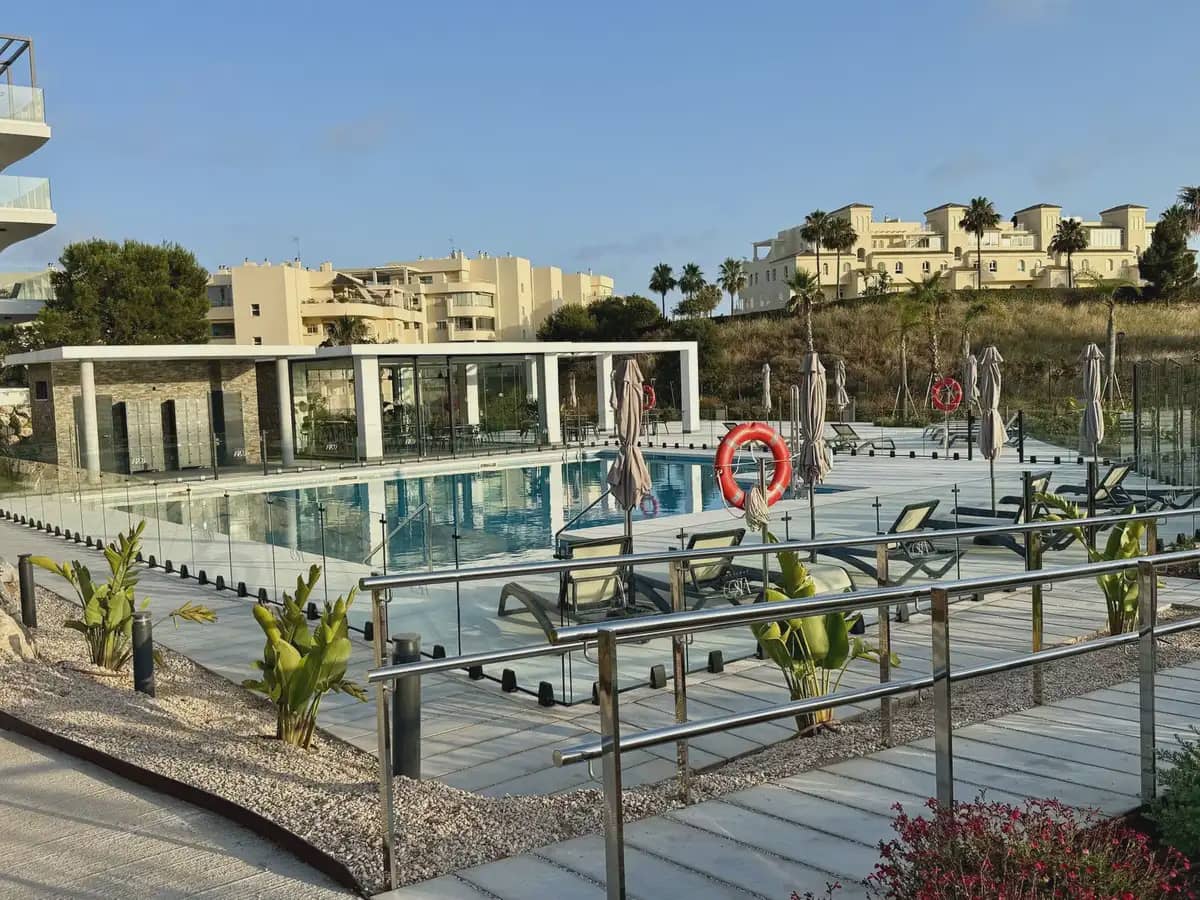 Apartamento Playa de 2 habitaciones en Mijas en venta con piscina garaje - 439.000 € (Ref: 10019892)