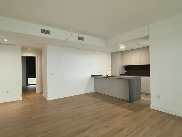 3 bedroom Apartment for sale in Centro ciudad, Fuengirola with pool garage - € 640,000 (Ref: 10019897)