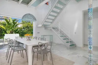 3 bedroom Villa for sale in Marbella with pool garage - € 1,990,000 (Ref: 10035596)