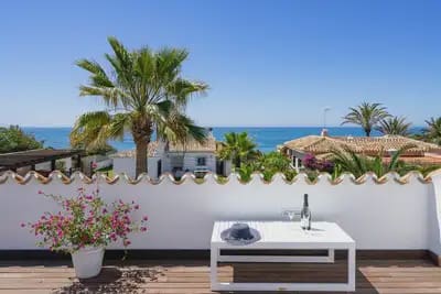 3 bedroom Villa for sale in Marbesa, Marbella with pool garage - € 1,990,000 (Ref: 10035596)