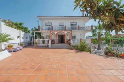 6 quarto Moradia para venda em Torremolinos com piscina garagem - 1 099 000 € (Ref: 10045467)