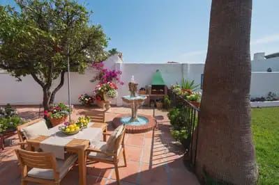 6 bedroom Villa for sale in Torremolinos with pool garage - € 1,099,000 (Ref: 10045467)