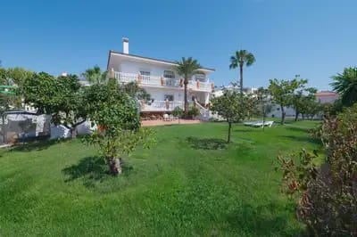 6 bedroom Villa for sale in Torremolinos with pool garage - € 1,099,000 (Ref: 10045467)