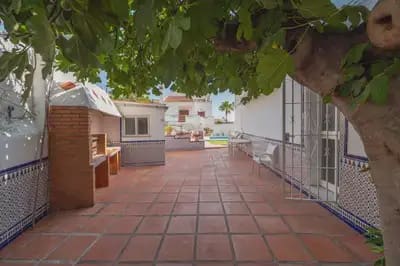 6 bedroom Villa for sale in Torremolinos with pool garage - € 1,099,000 (Ref: 10045467)