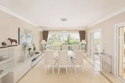 4 bedroom Villa for sale in Marbella with pool garage - € 1,500,000 (Ref: 10055571)