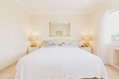 4 bedroom Villa for sale in Marbella with pool garage - € 1,500,000 (Ref: 10055571)