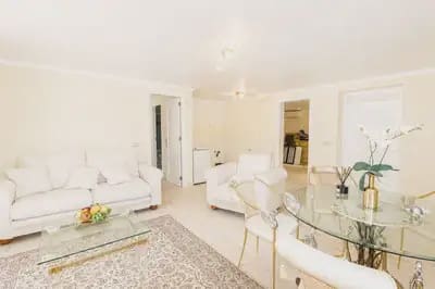 4 bedroom Villa for sale in Marbella with pool garage - € 1,500,000 (Ref: 10055571)