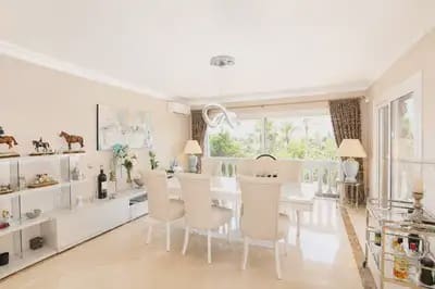 4 bedroom Villa for sale in Marbella with pool garage - € 1,500,000 (Ref: 10055571)