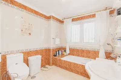 4 bedroom Villa for sale in Marbella with pool garage - € 1,500,000 (Ref: 10055571)